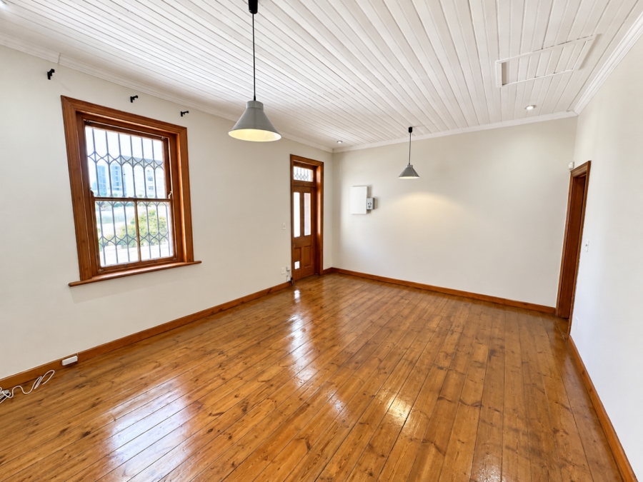 2 Bedroom Property for Sale in Green Point Western Cape